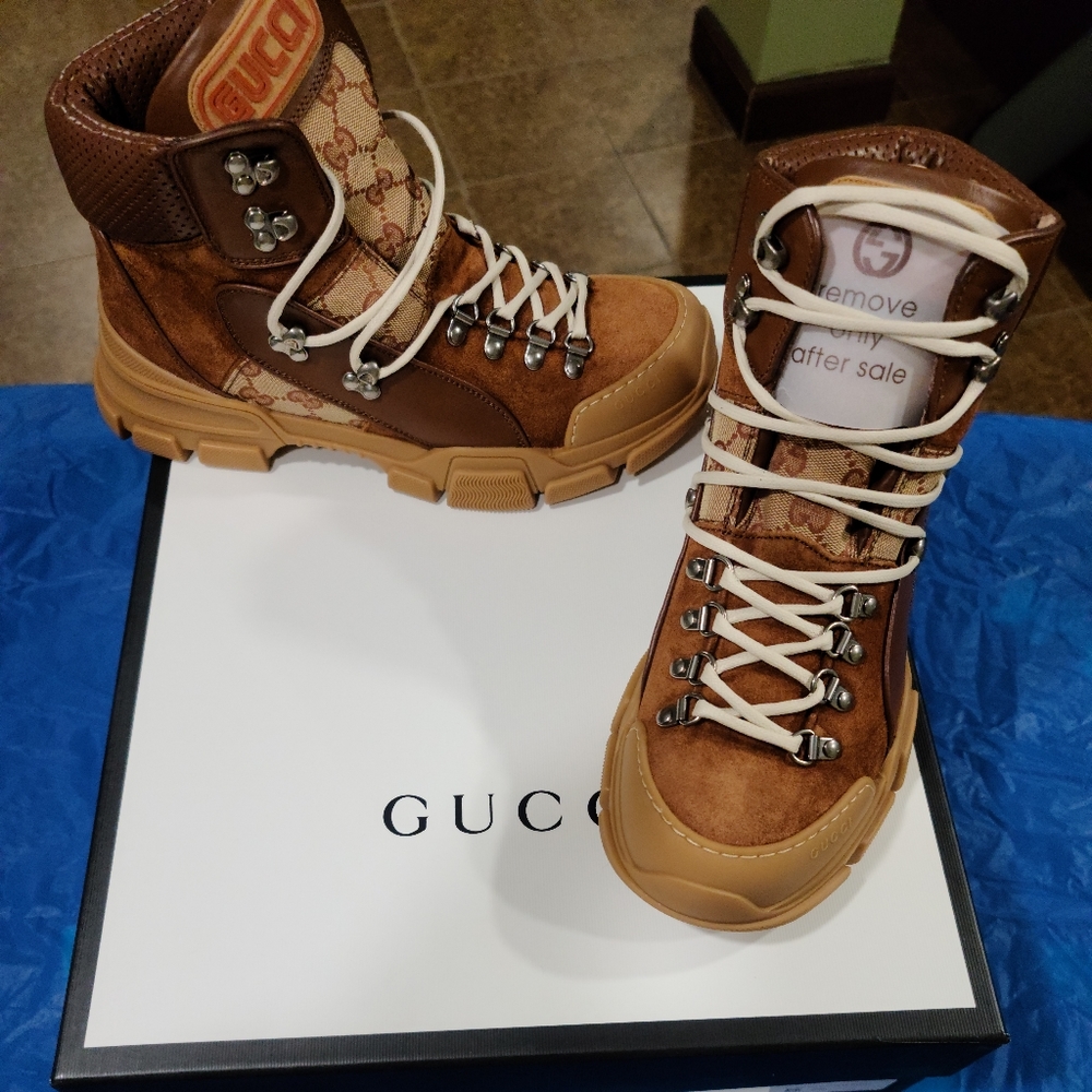 Gucci Flashtrek Sneakers